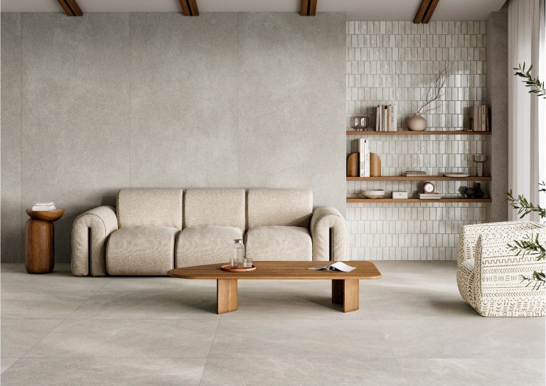 AMB_DOLCE GRIS 120X280 R_RIVIERE GRIS 120X120 R_TEGEL OFF WHITE 7,7X15.jpg